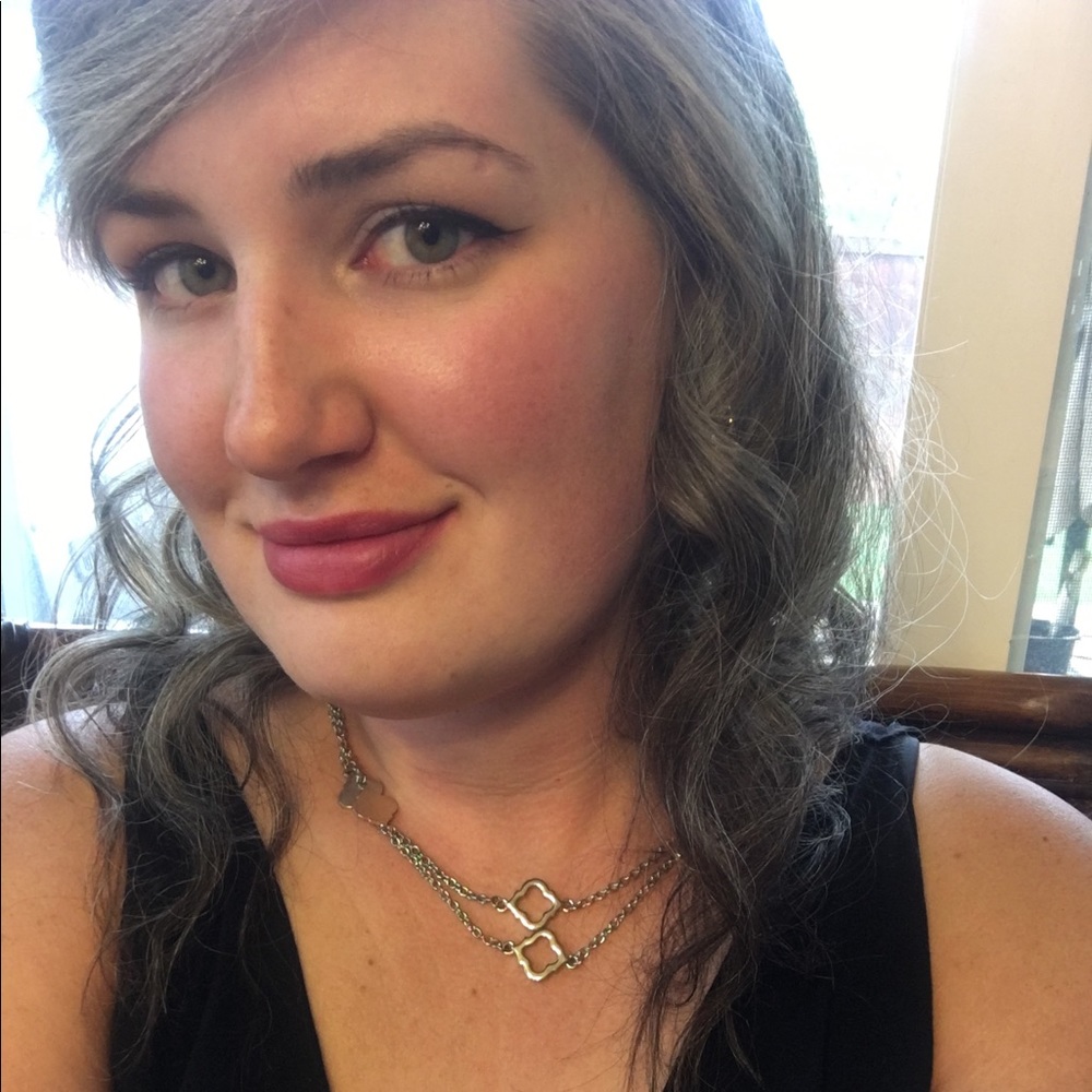 Meet your Posher, Ariel